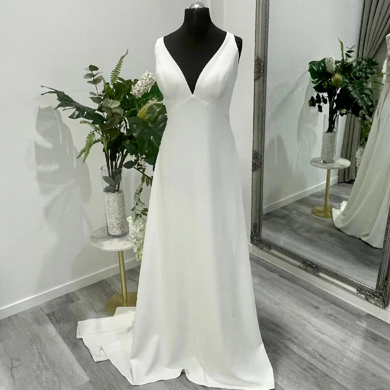 Isolde Wedding Gown - Pure Sophistication | Divine Bridal Elegant Lace Gown