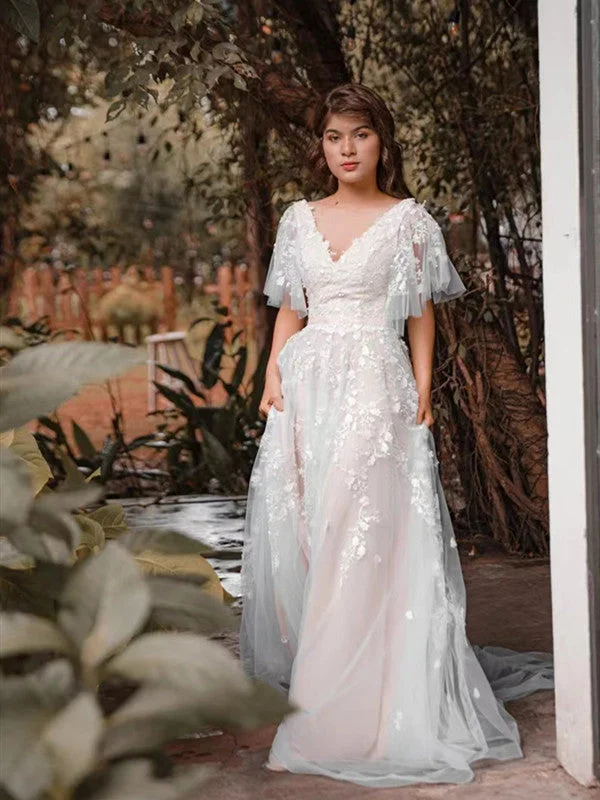 V-neck Lace Tulle Popular Wedding Dresses, A-line fashion Wedding Gowns, Beach Wedding Dresses Strapless Wedding Gown