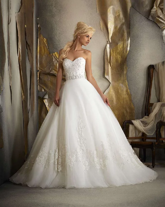 Mori Lee Style 1917 Embroidered unclassified dresses