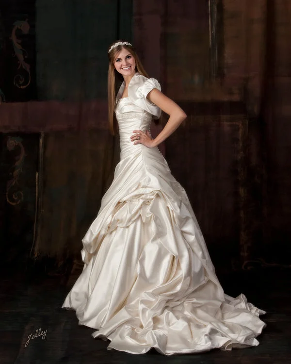 Other Anjolique Lace unclassified dresses